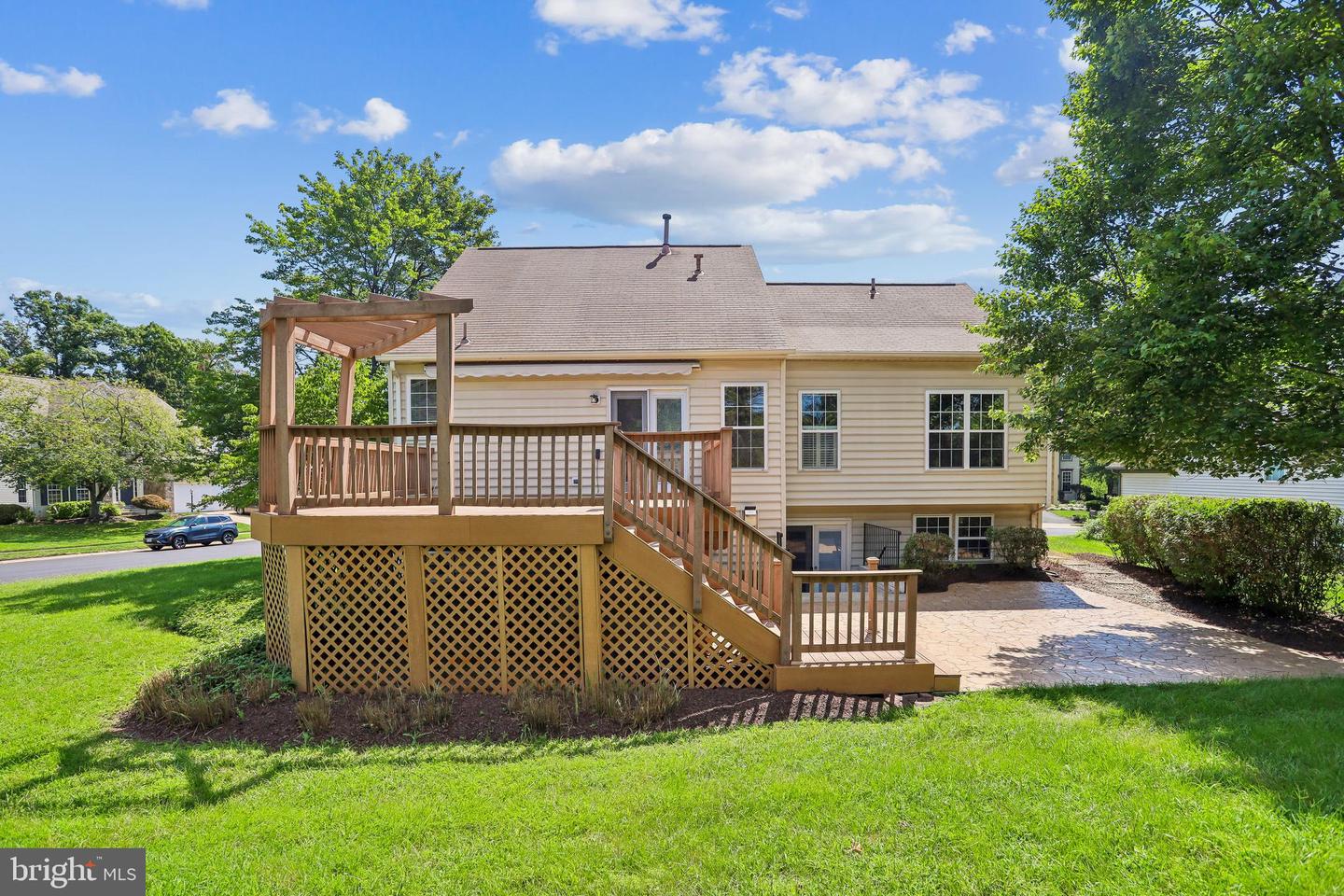 43081 Binkley Cir Property Photo 2