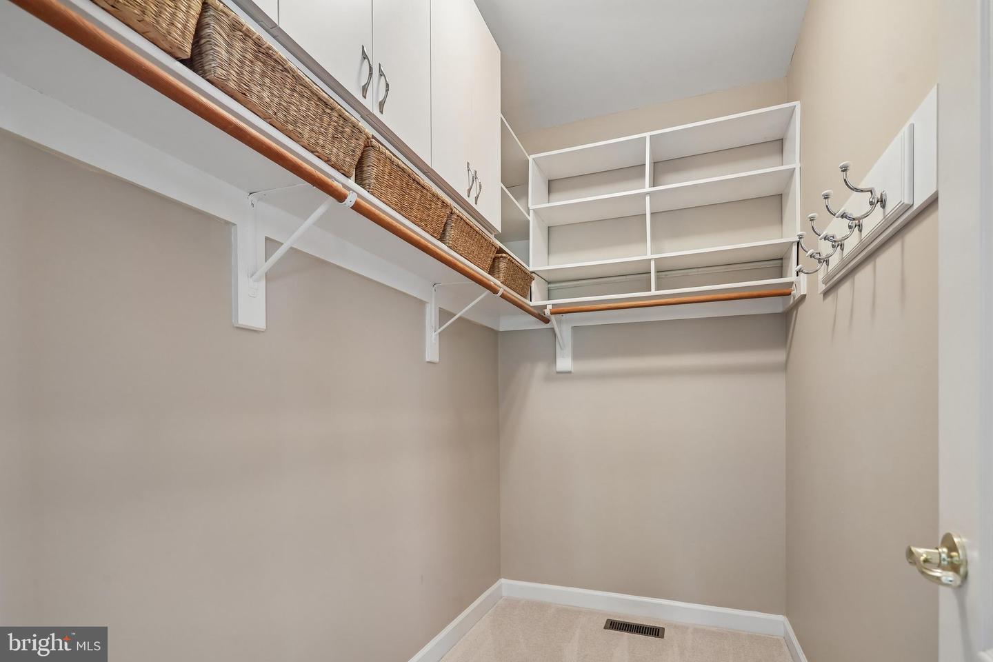 43081 Binkley Cir Property Photo 17