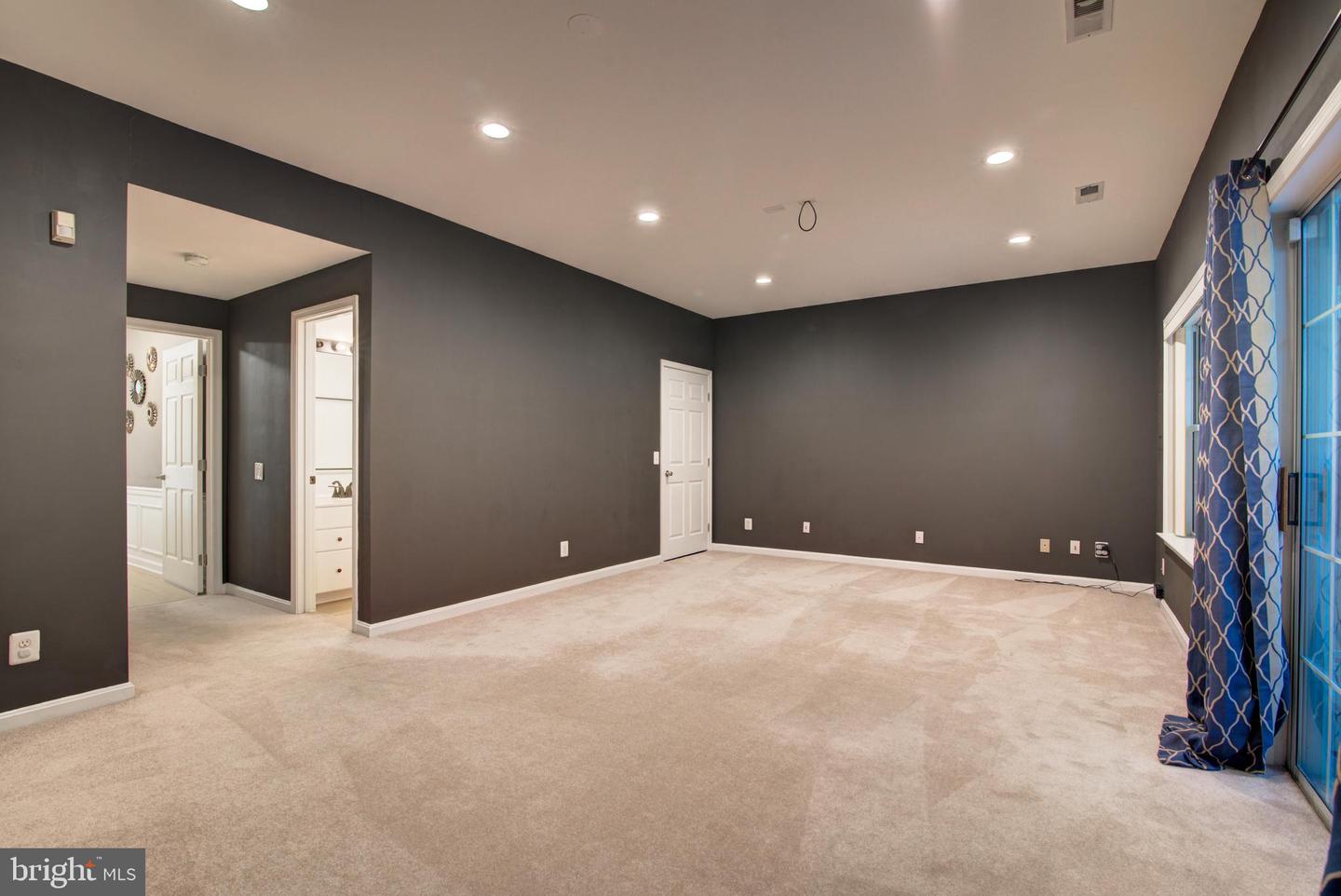 20867 Trinity Sq Property Photo 9