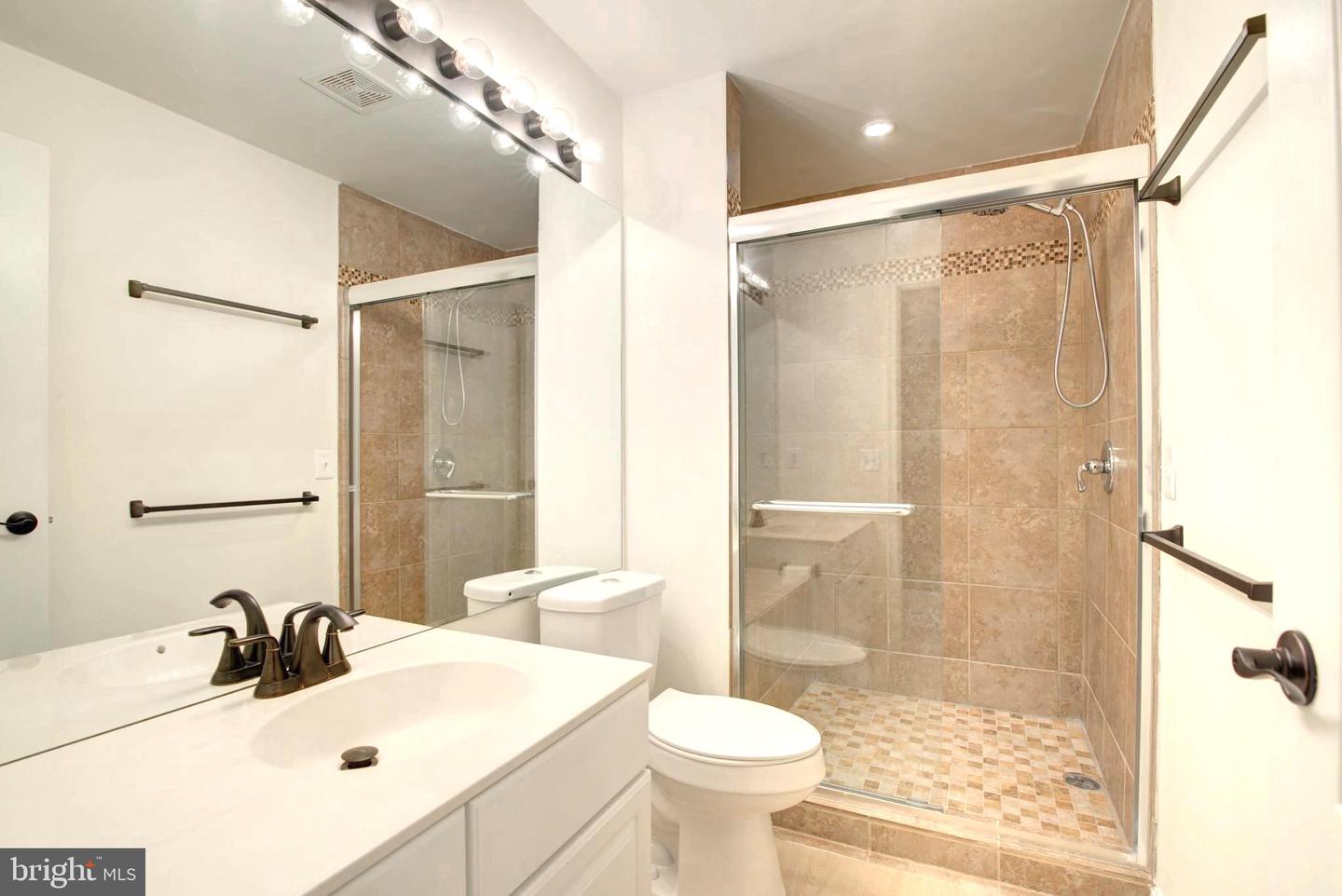 20867 Trinity Sq Property Photo 10