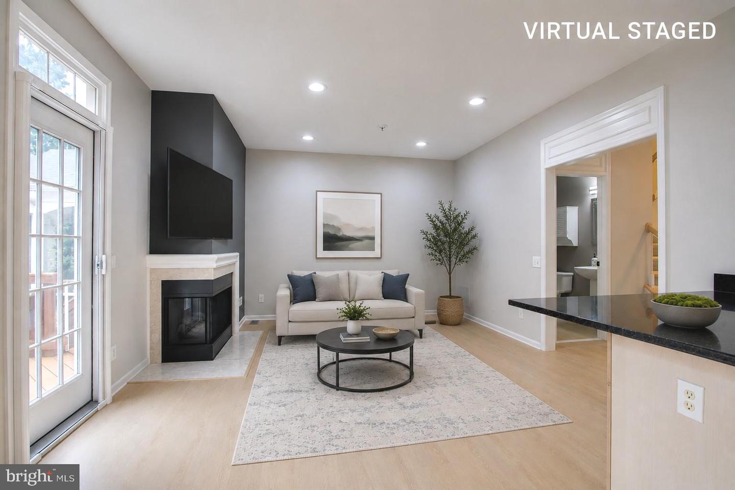 20867 Trinity Sq Property Photo 18