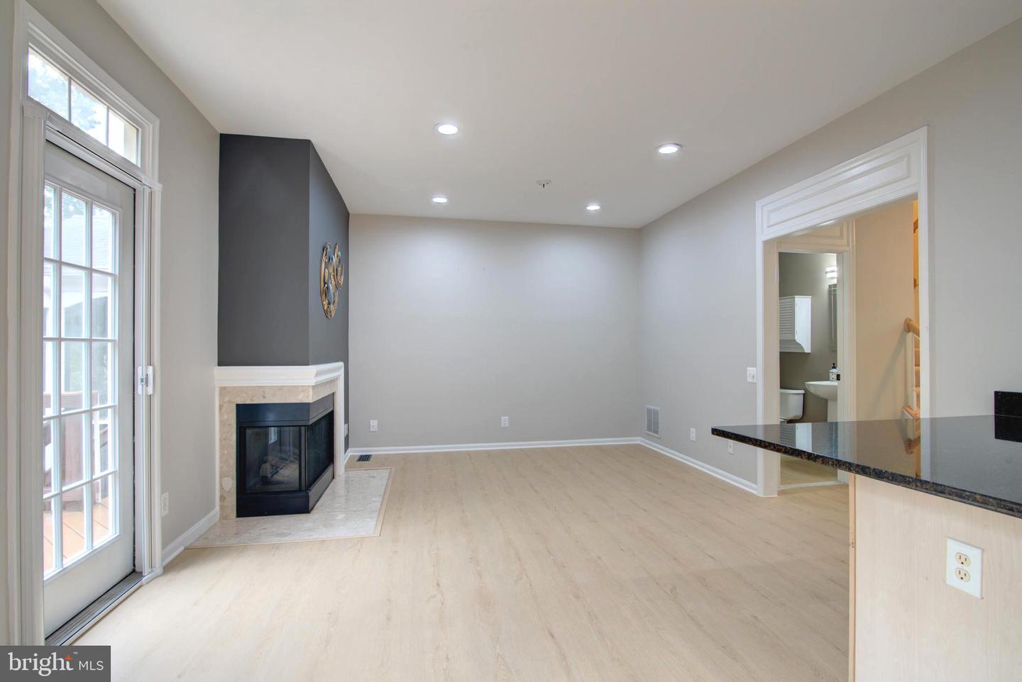 20867 Trinity Sq Property Photo 19