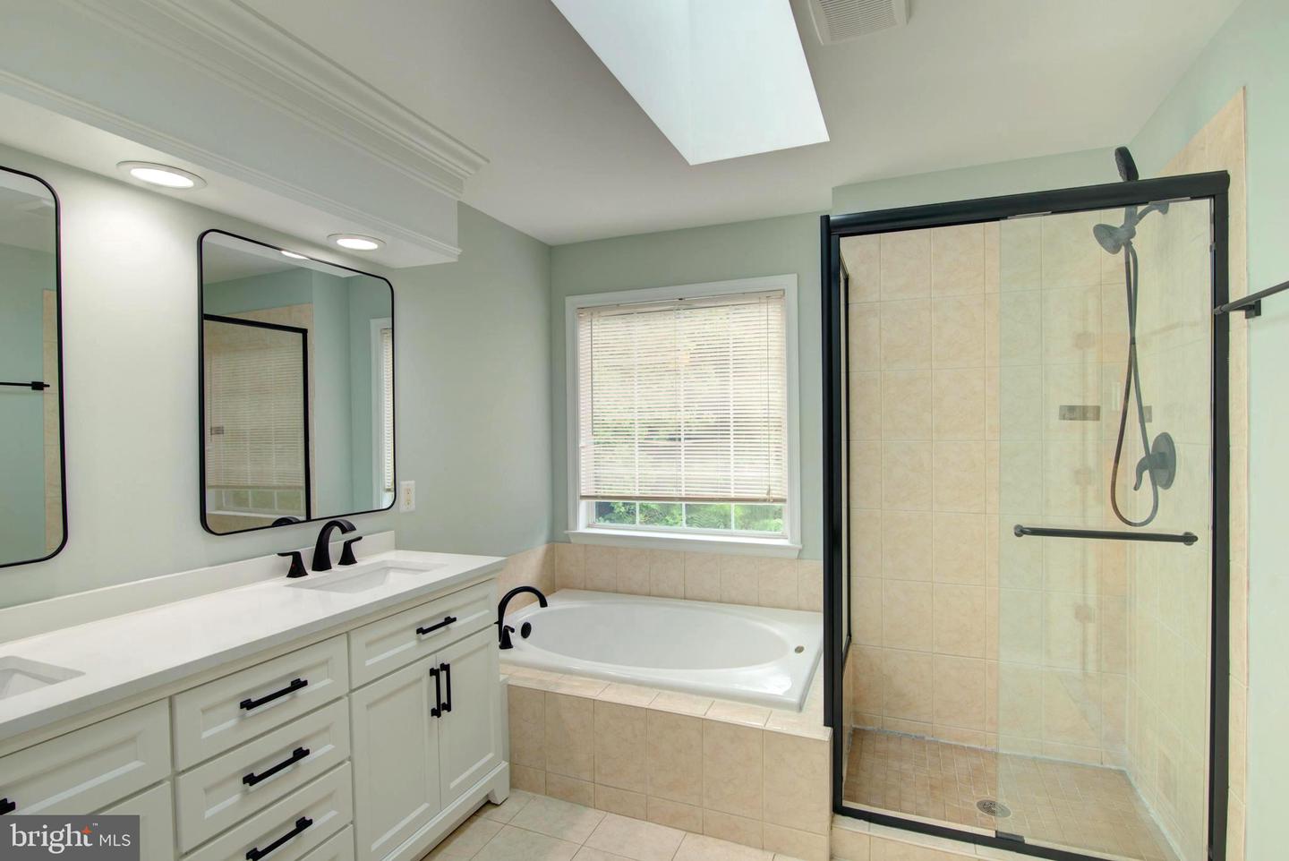 20867 Trinity Sq Property Photo 36