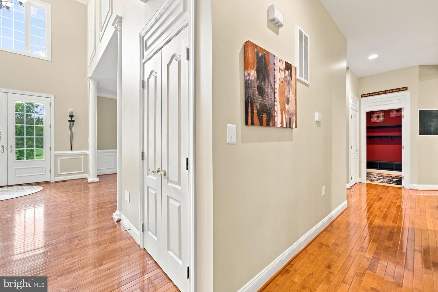 25717 Summerbank Ct Property Photo 32