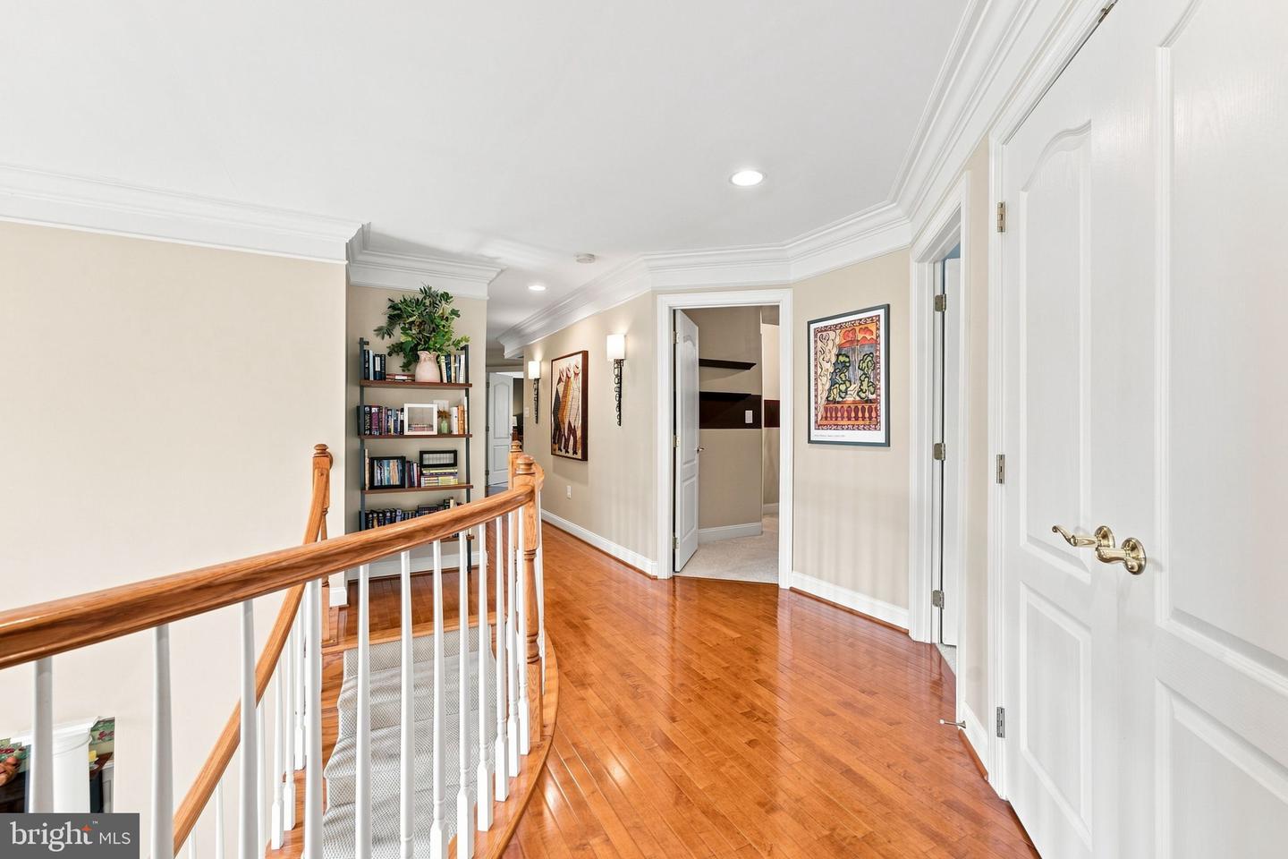 25717 Summerbank Ct Property Photo 48