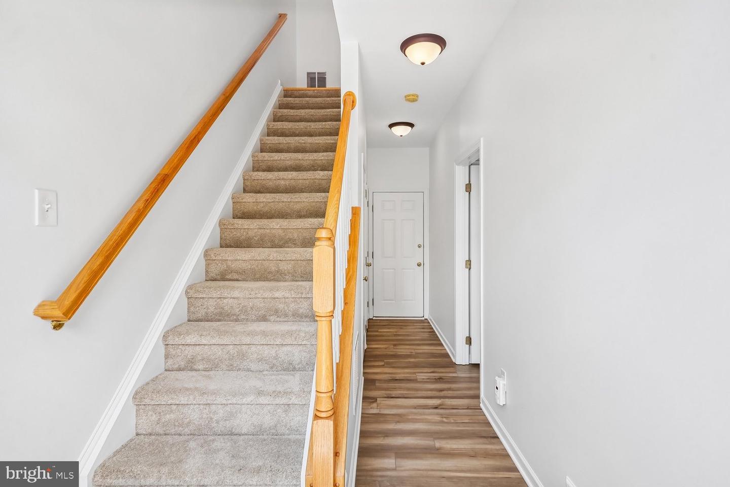 42792 Sykes Ter Property Photo 6