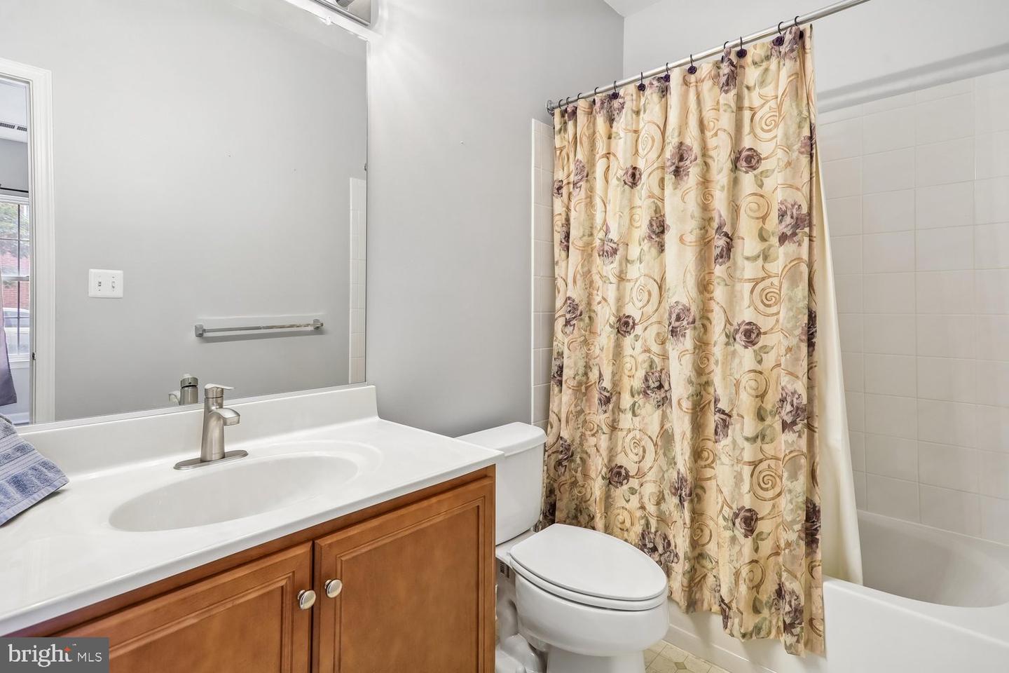 42792 Sykes Ter Property Photo 9