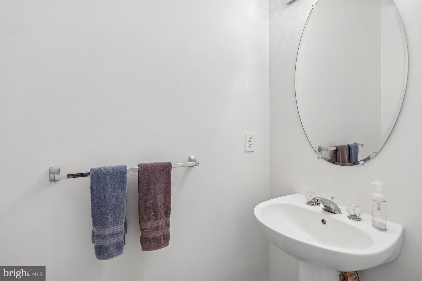 42792 Sykes Ter Property Photo 17
