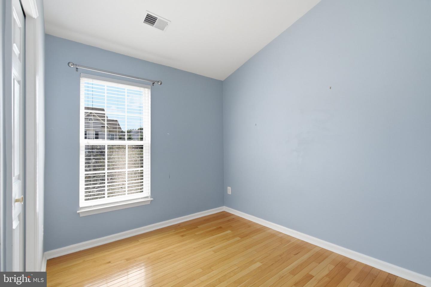 46670 Cavendish Sq Property Photo 14