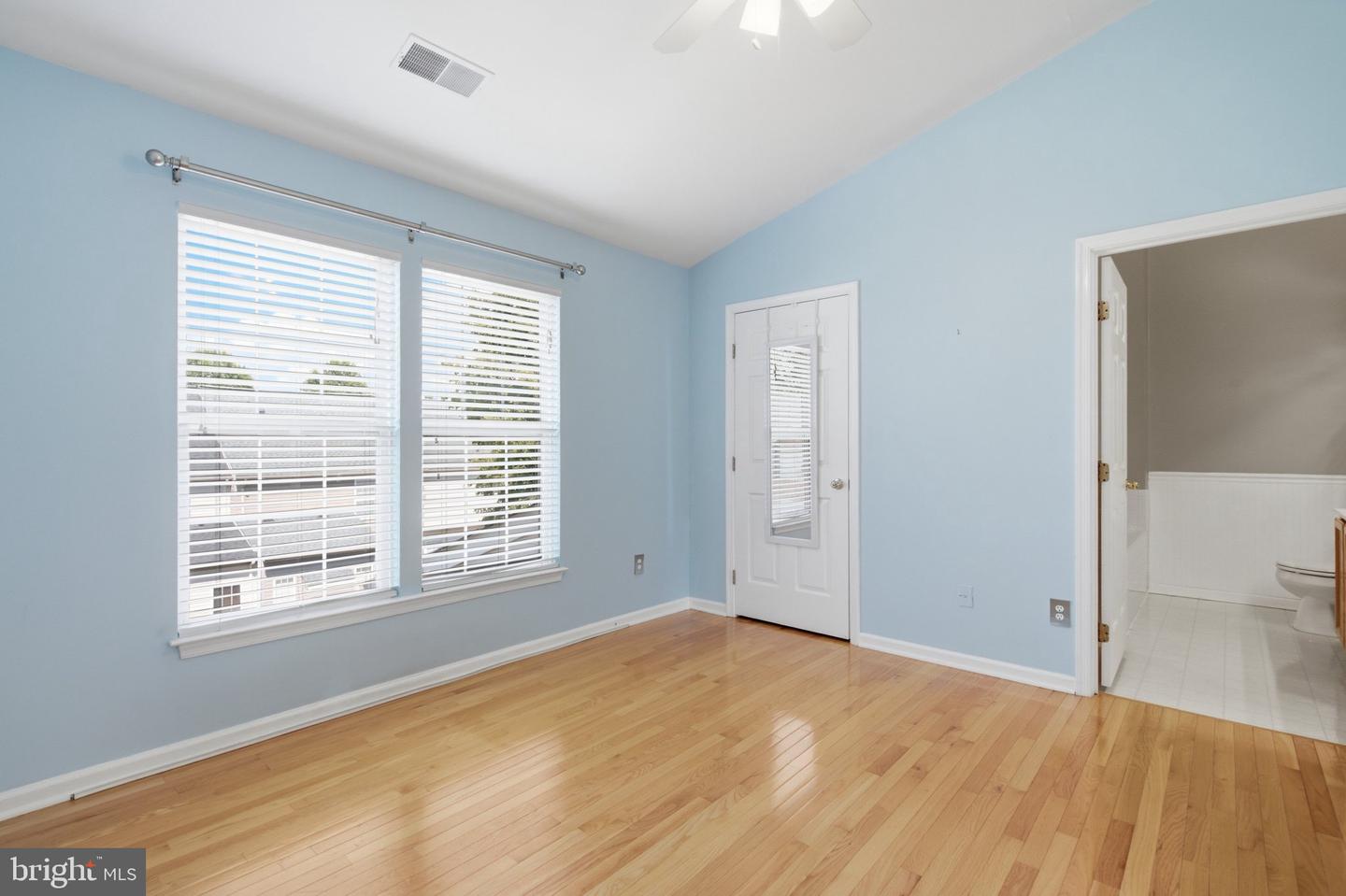 46670 Cavendish Sq Property Photo 17