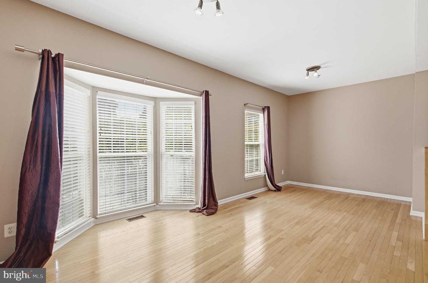 46670 Cavendish Sq Property Photo 21