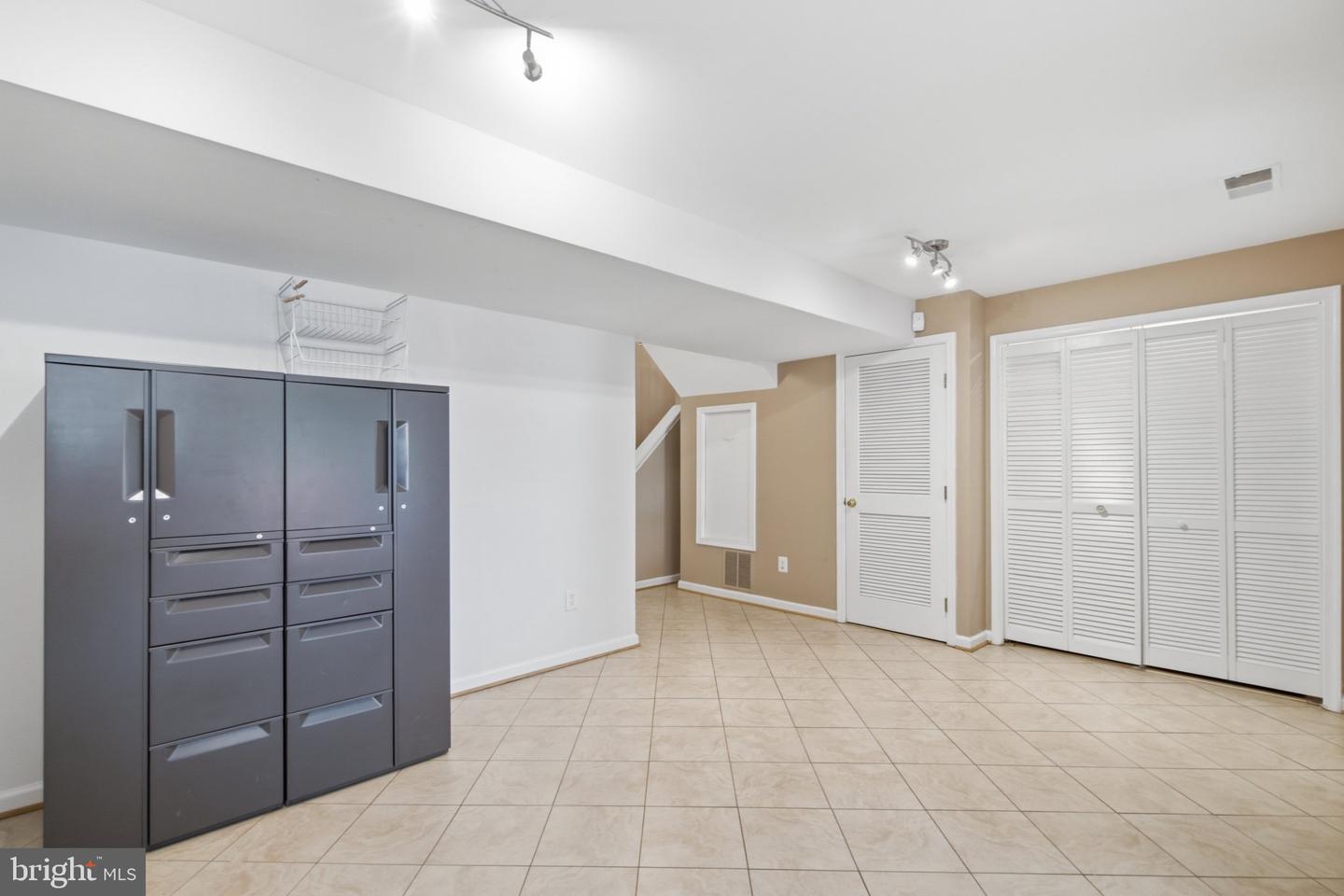46670 Cavendish Sq Property Photo 25