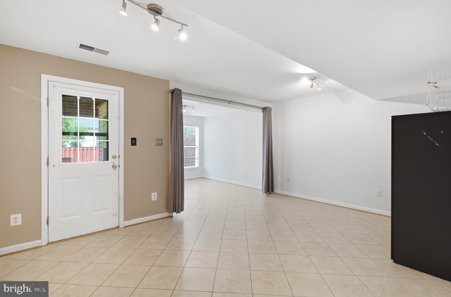 46670 Cavendish Sq Property Photo 30