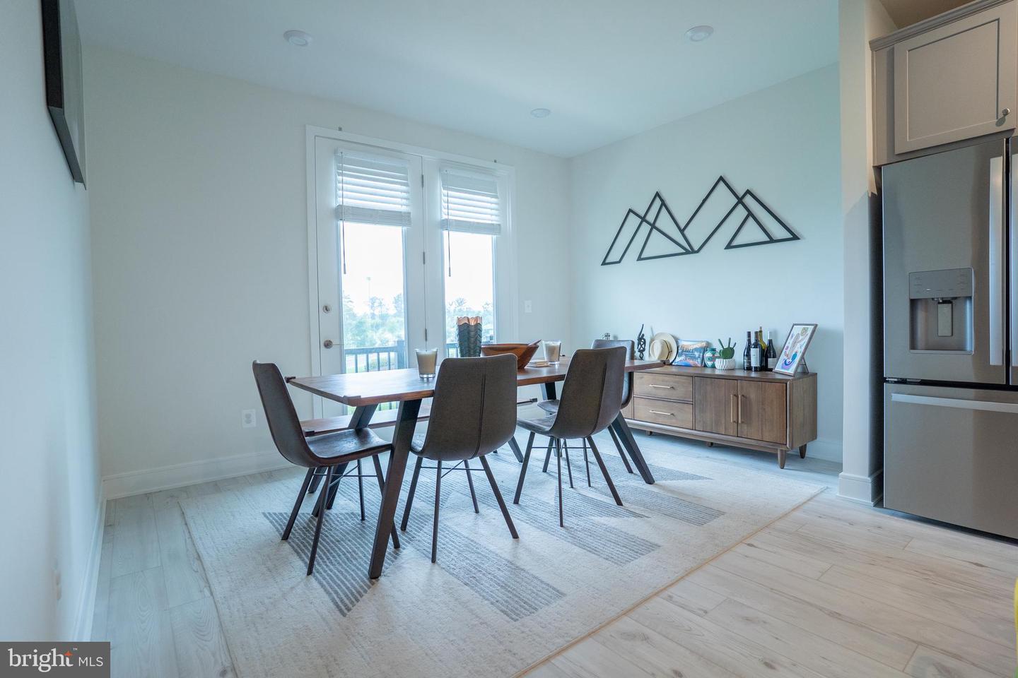 23099 Growler Sq Property Photo 15