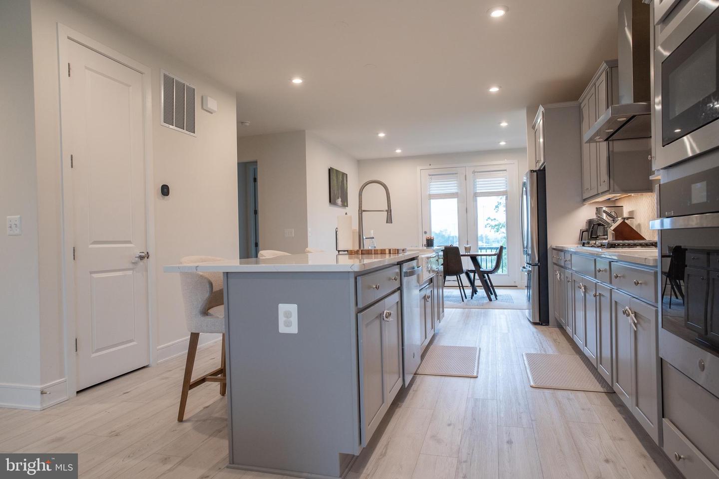 23099 Growler Sq Property Photo 20