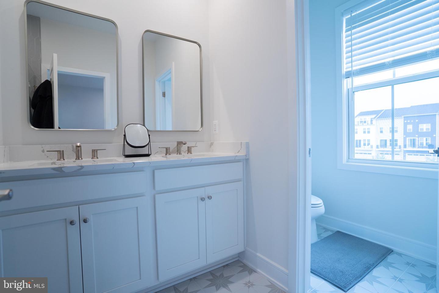 23099 Growler Sq Property Photo 31