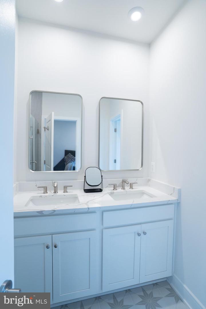 23099 Growler Sq Property Photo 33