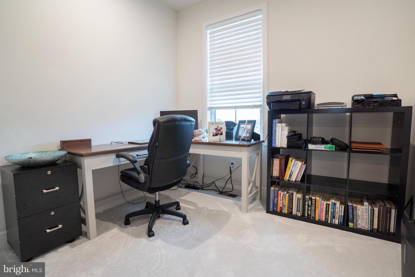 23099 Growler Sq Property Photo 36