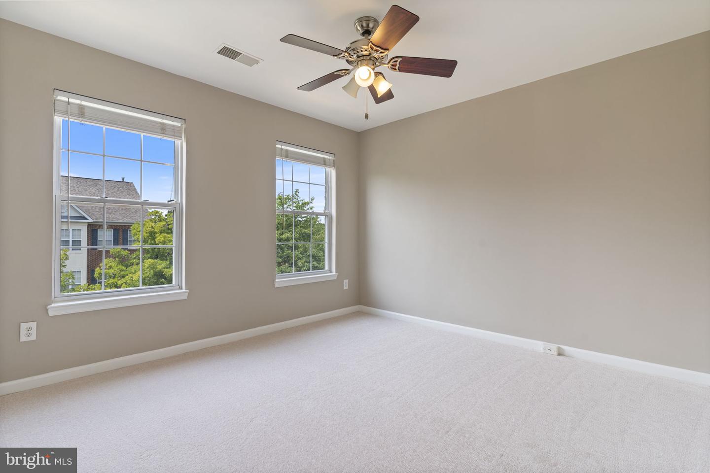 20804 Miranda Falls Sq Property Photo 27