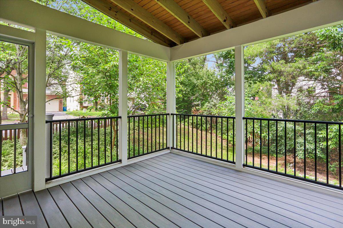 43436 Orson St Property Photo 10