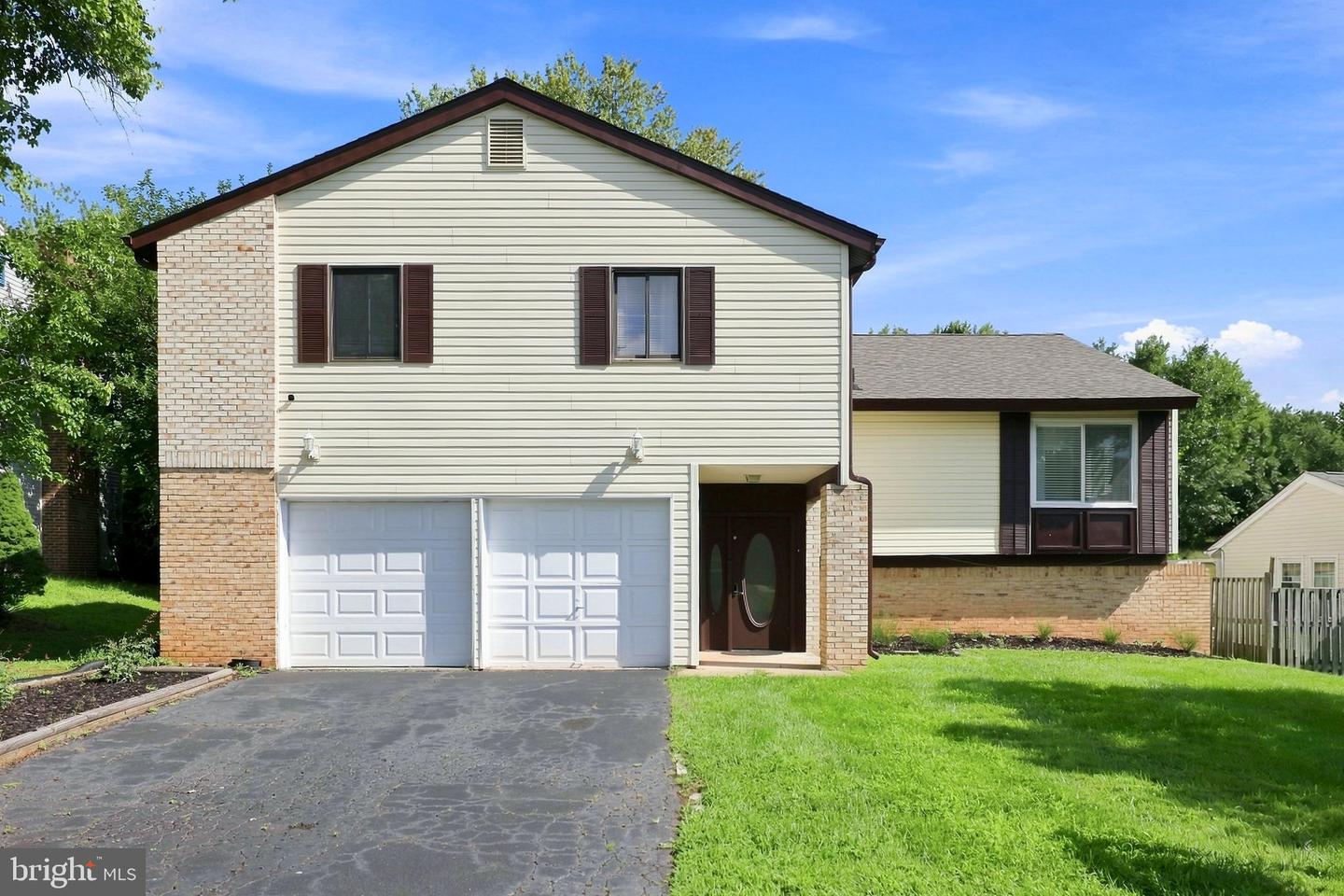 109 Biscayne Ct Property Photo 1