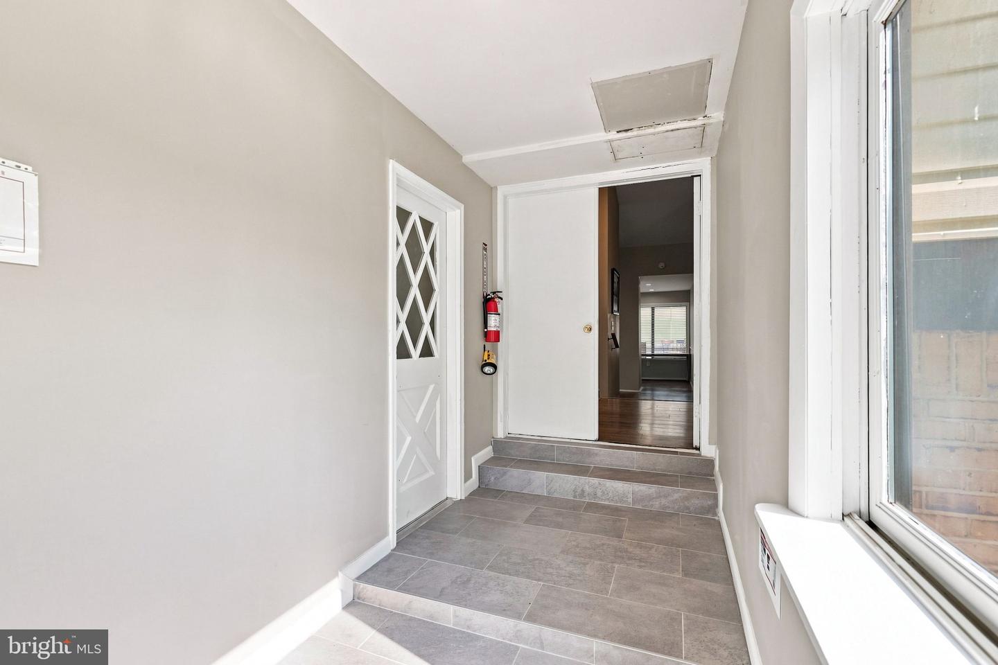 109 Biscayne Ct Property Photo 4