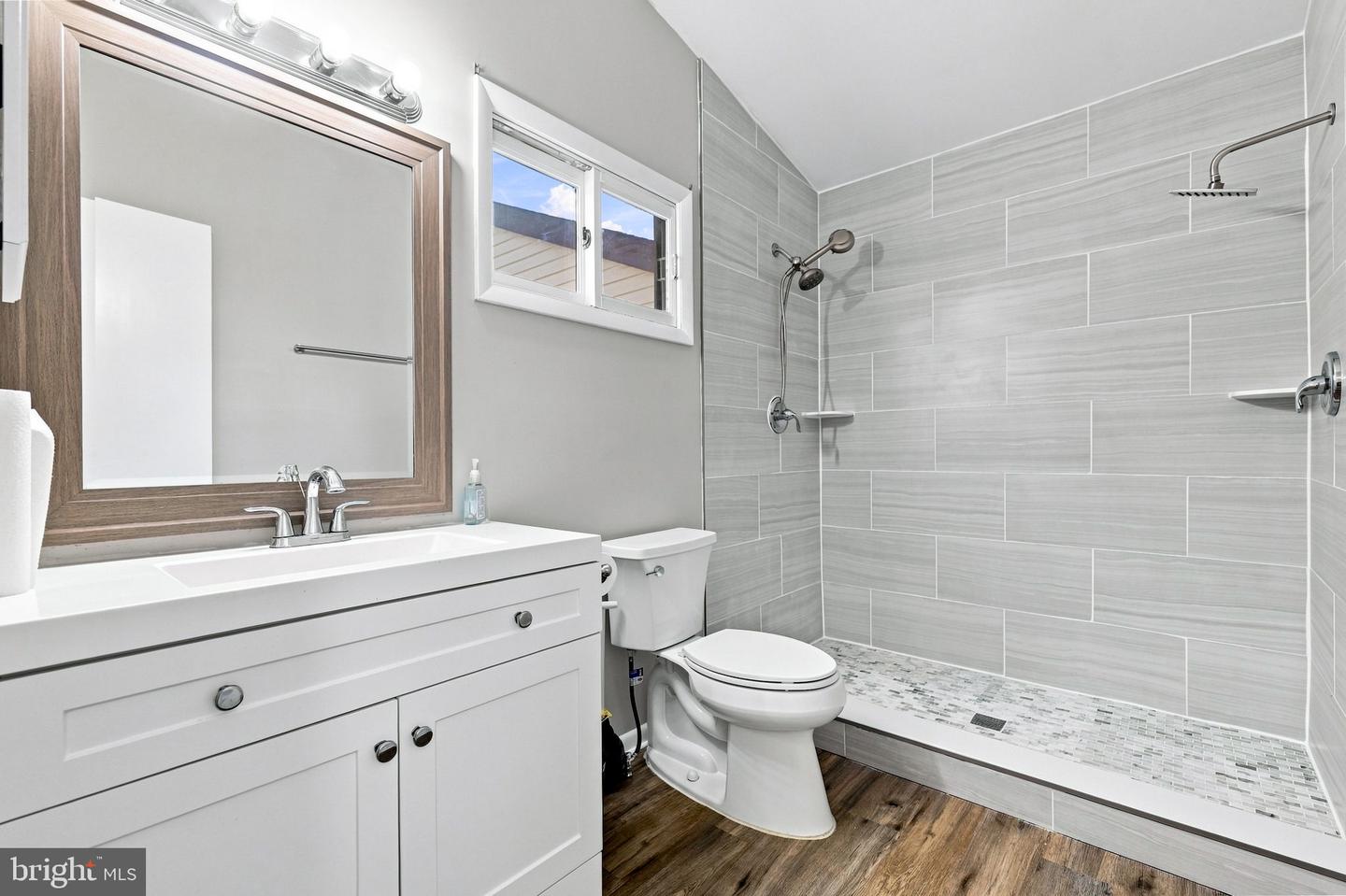 109 Biscayne Ct Property Photo 45