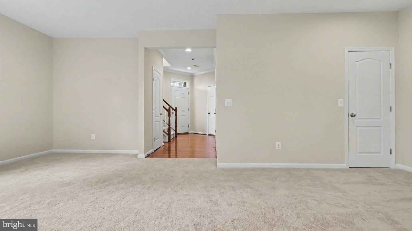 42371 Trellis Sq Property Photo 11