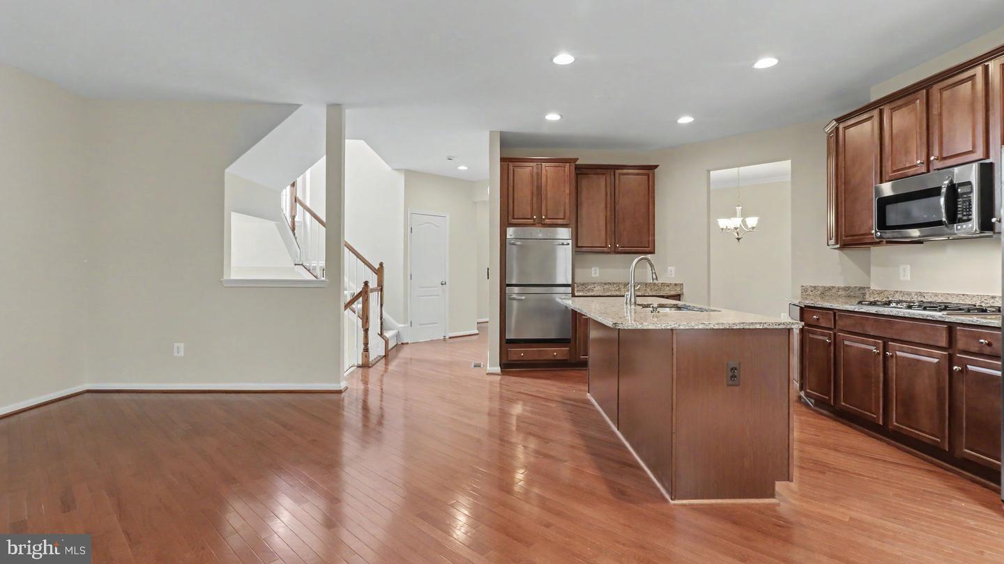 42371 Trellis Sq Property Photo 25