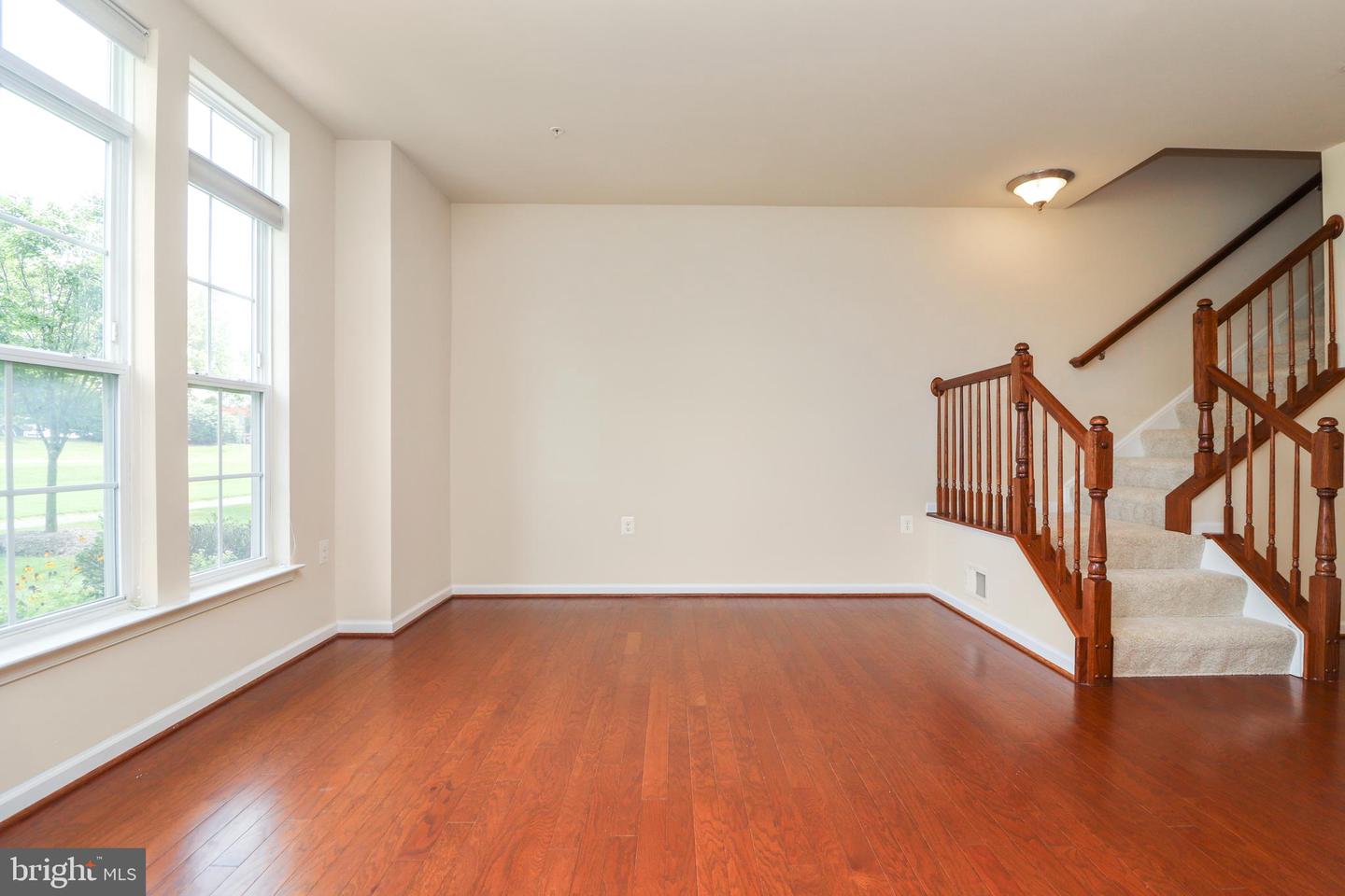 43520 Stonecliff Ter Property Photo 12