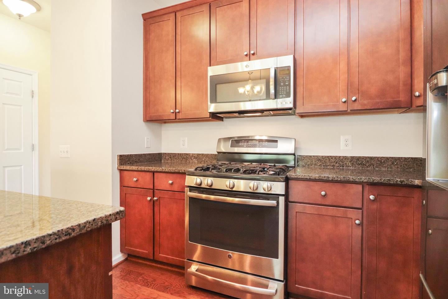 43520 Stonecliff Ter Property Photo 18