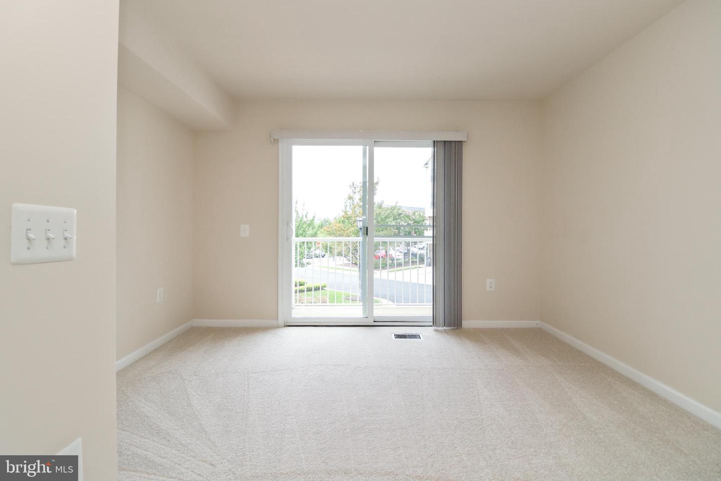 43520 Stonecliff Ter Property Photo 33