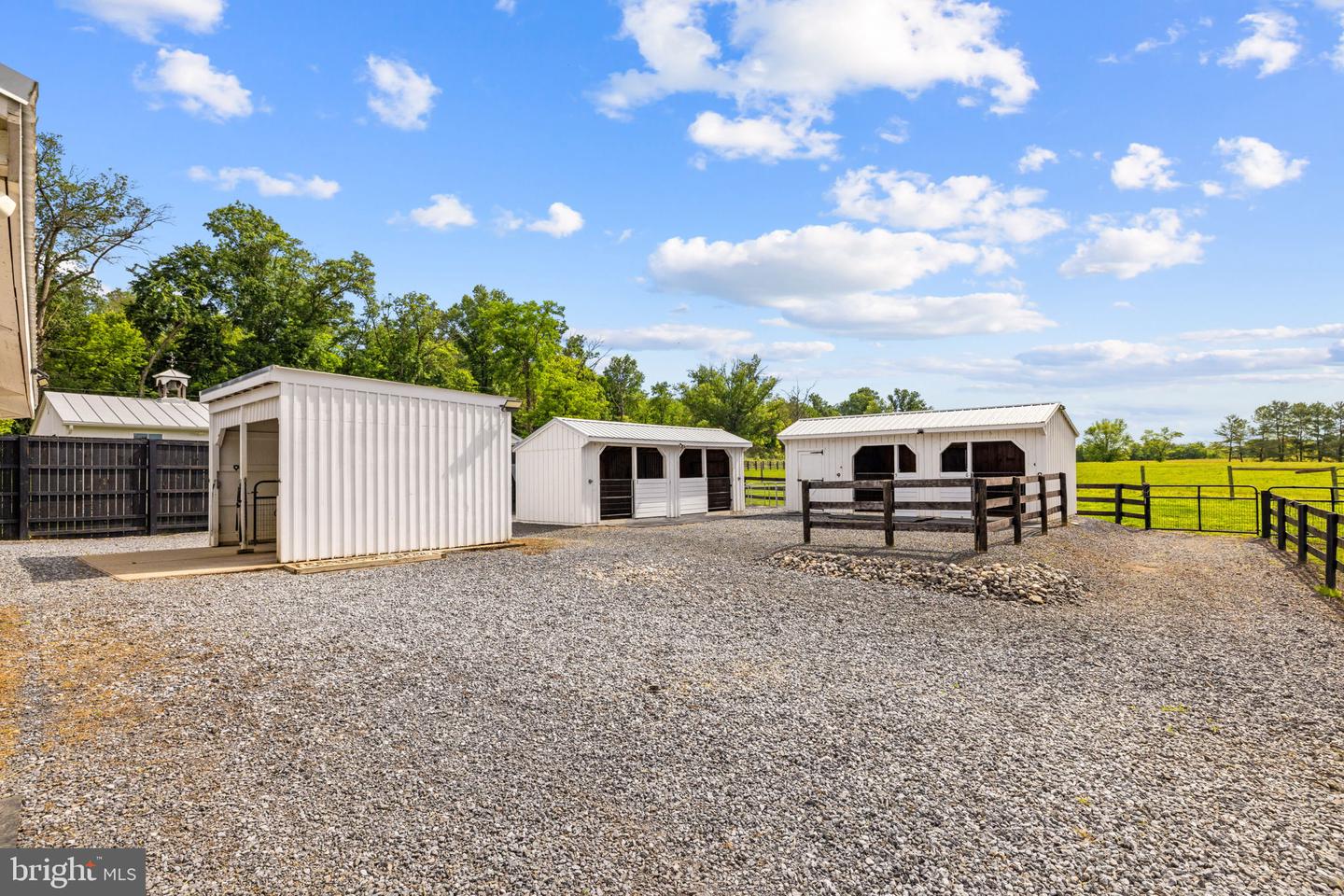 35327 Snake Hill Rd Property Photo 19