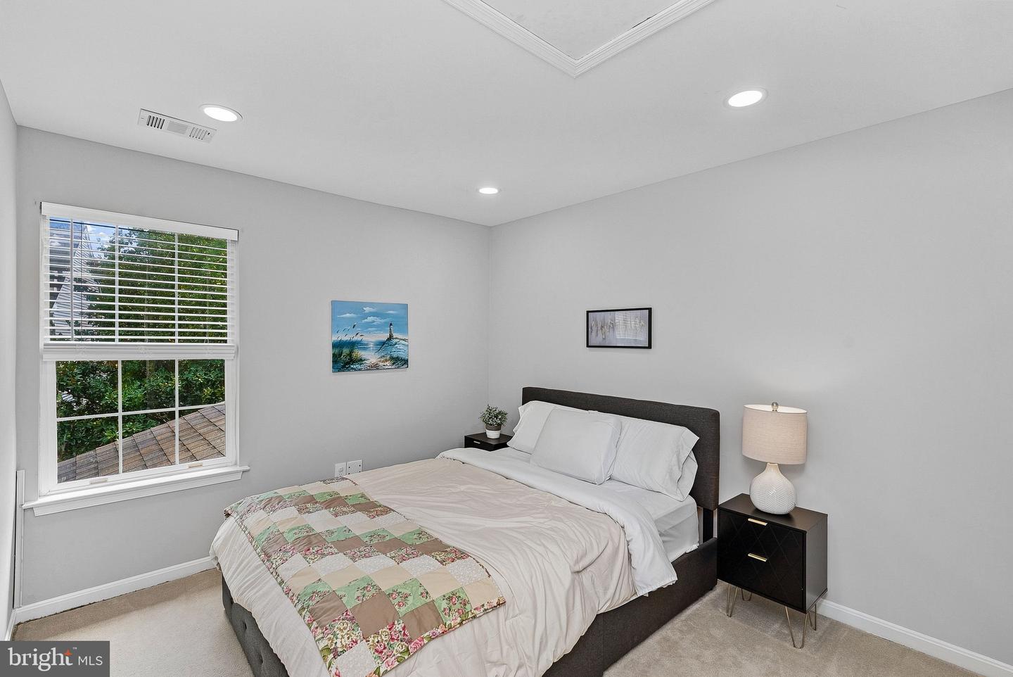 20358 Flushing Meadows Ct Property Photo 29