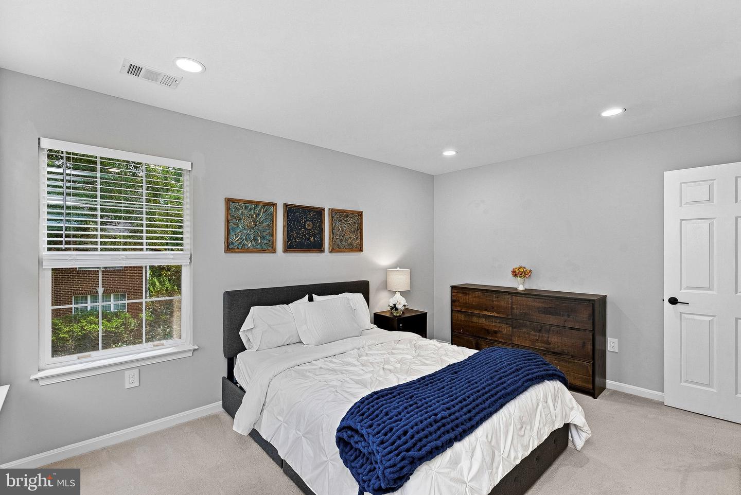 20358 Flushing Meadows Ct Property Photo 32