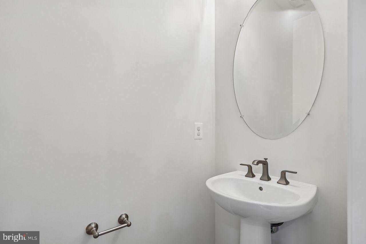 25114 Mcbryde Ter Property Photo 10