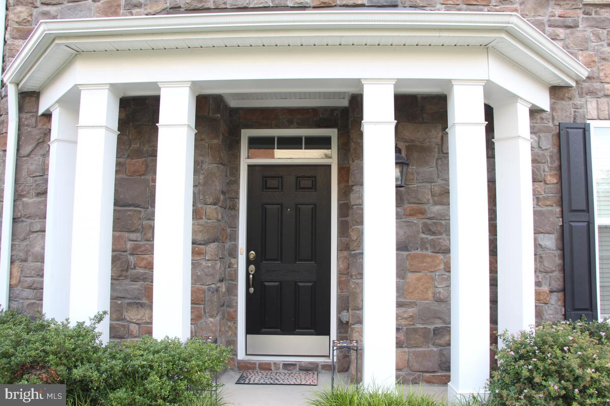 42387 Trellis Sq Property Photo 2