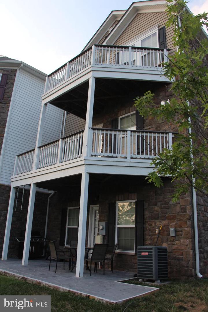 42387 Trellis Sq Property Photo 4