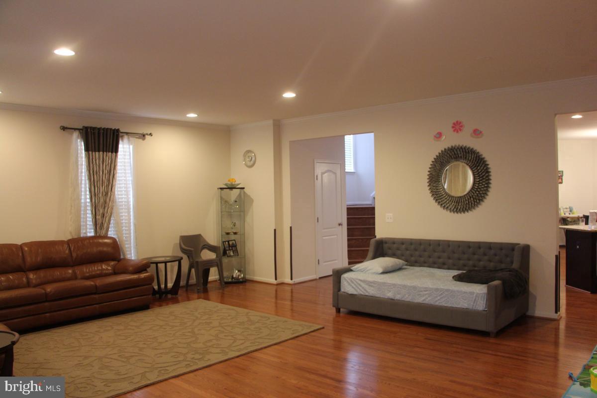 42387 Trellis Sq Property Photo 8