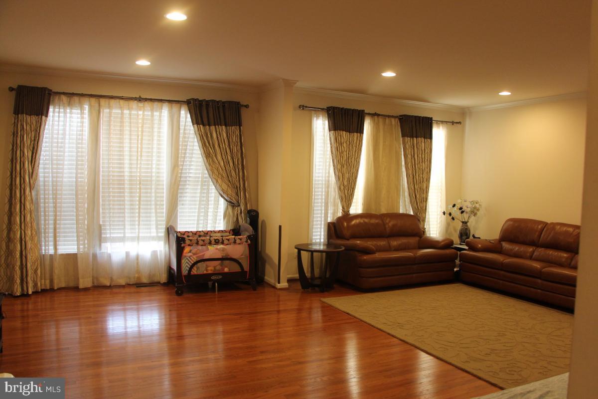 42387 Trellis Sq Property Photo 9