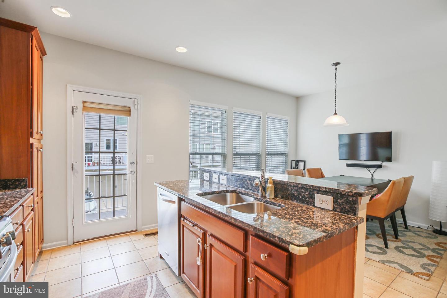 25501 Amber Gate Ter Property Photo 6