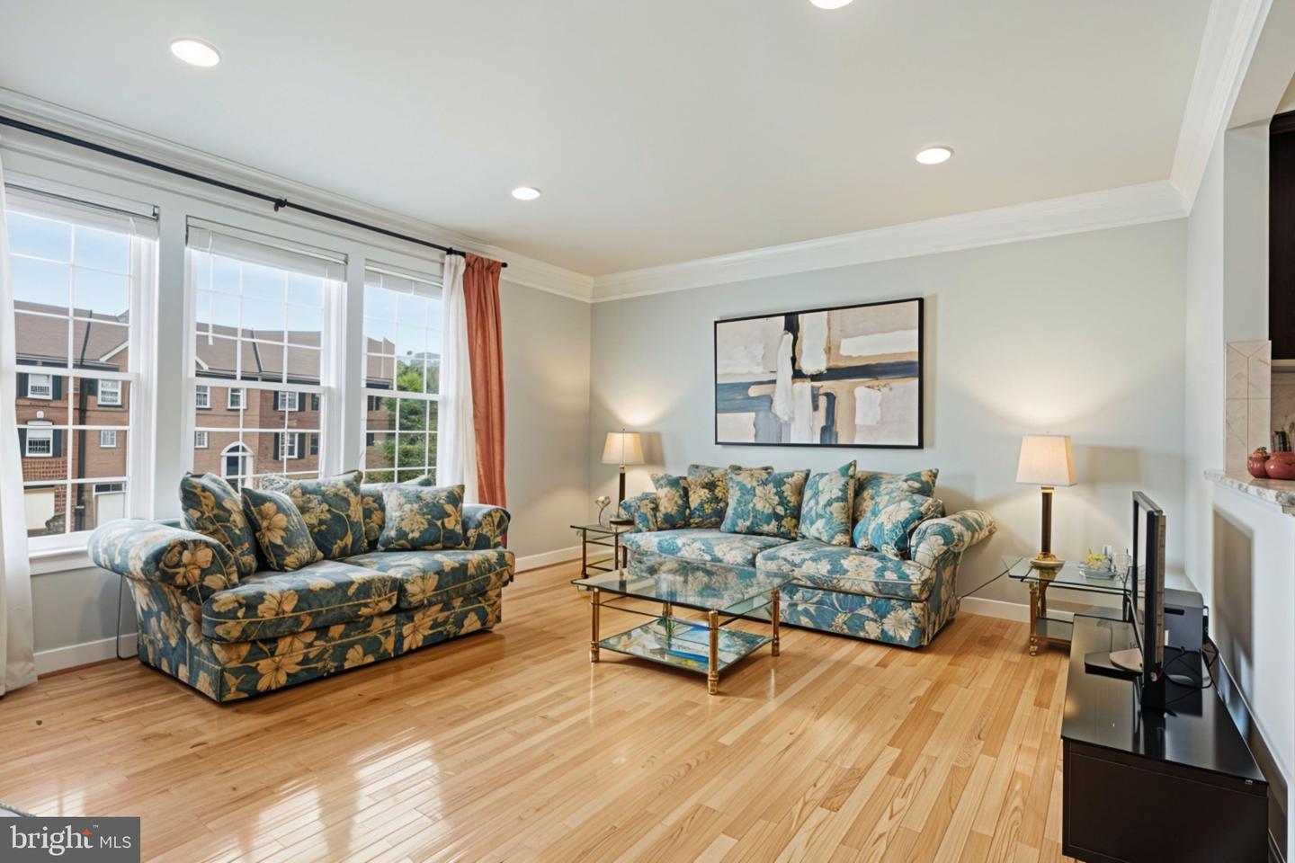 20200 Center Brook Sq Property Photo 8