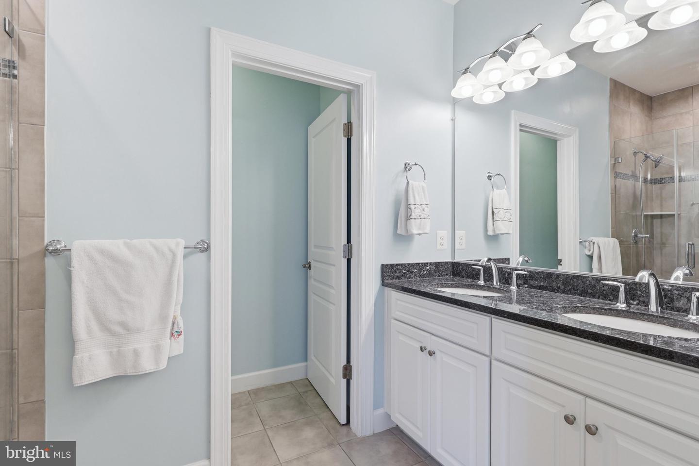 20200 Center Brook Sq Property Photo 24