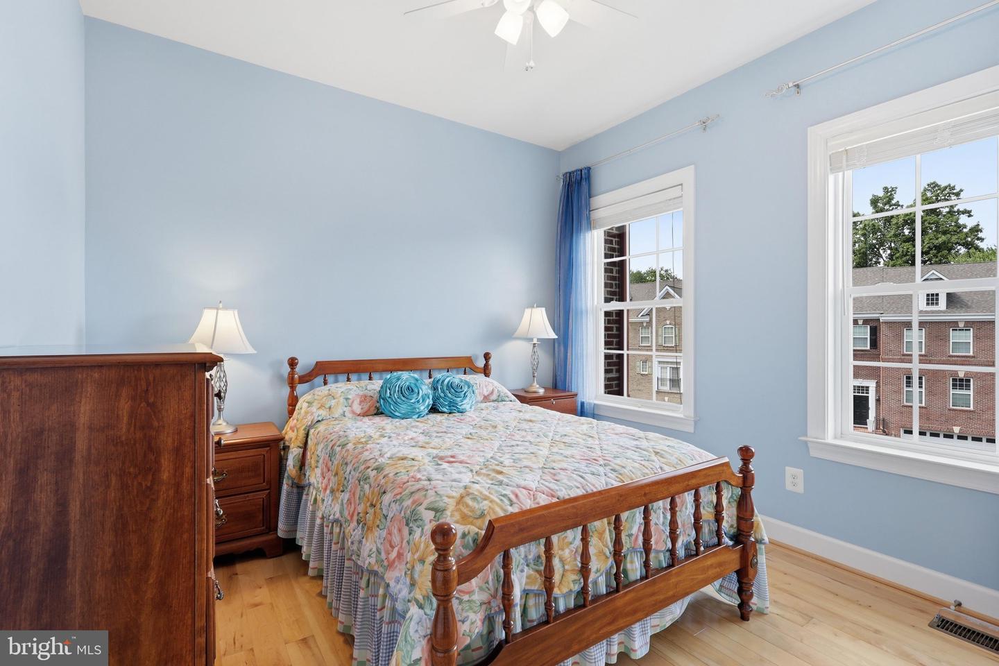 20200 Center Brook Sq Property Photo 26