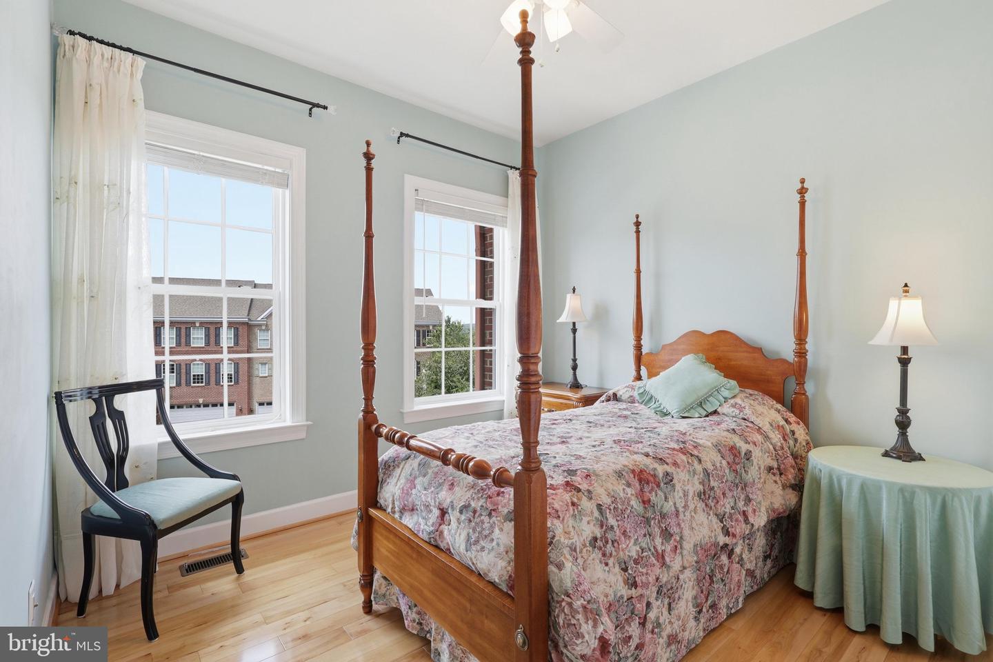 20200 Center Brook Sq Property Photo 27