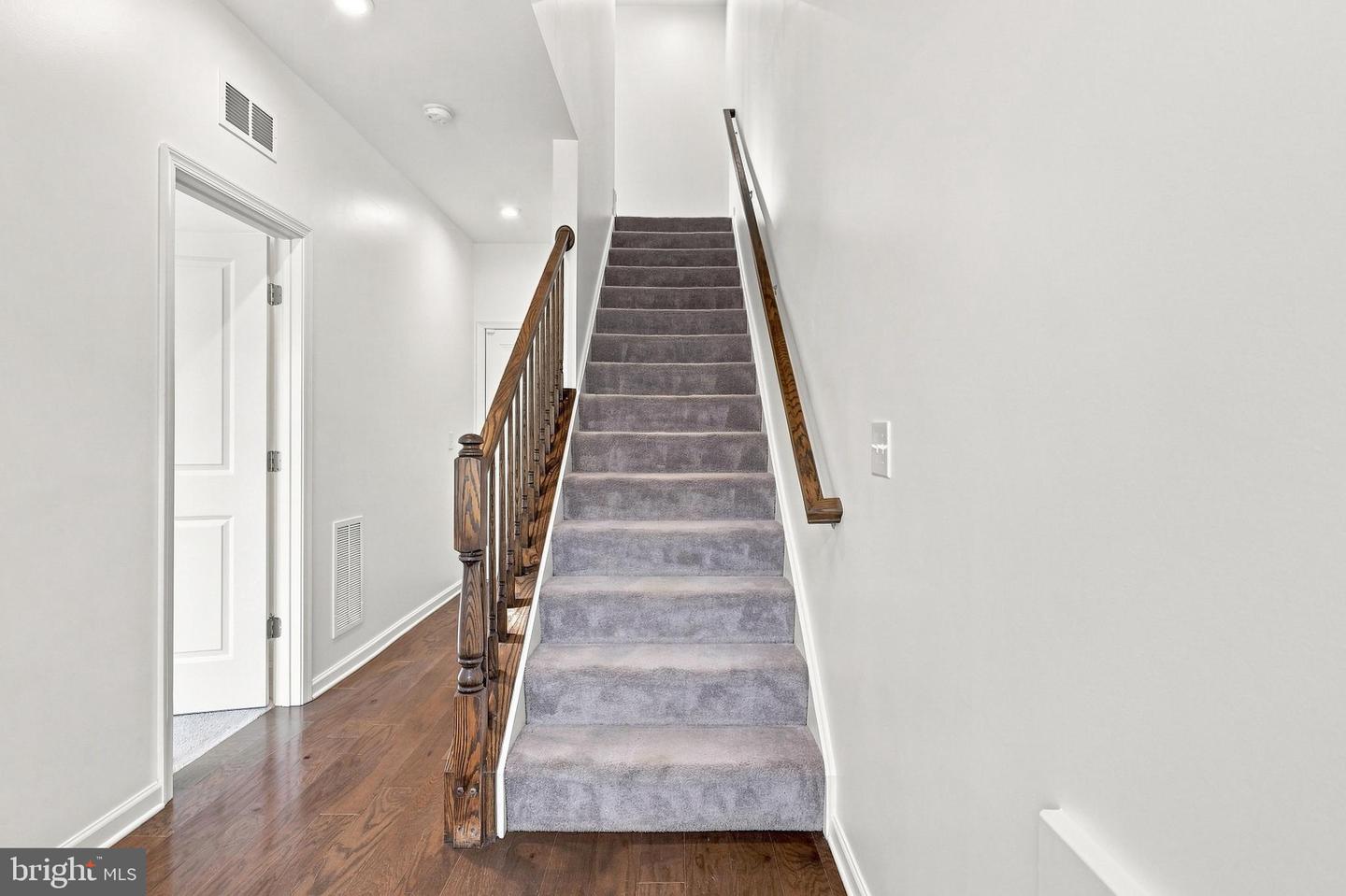 43433 Robey Sq Property Photo 12
