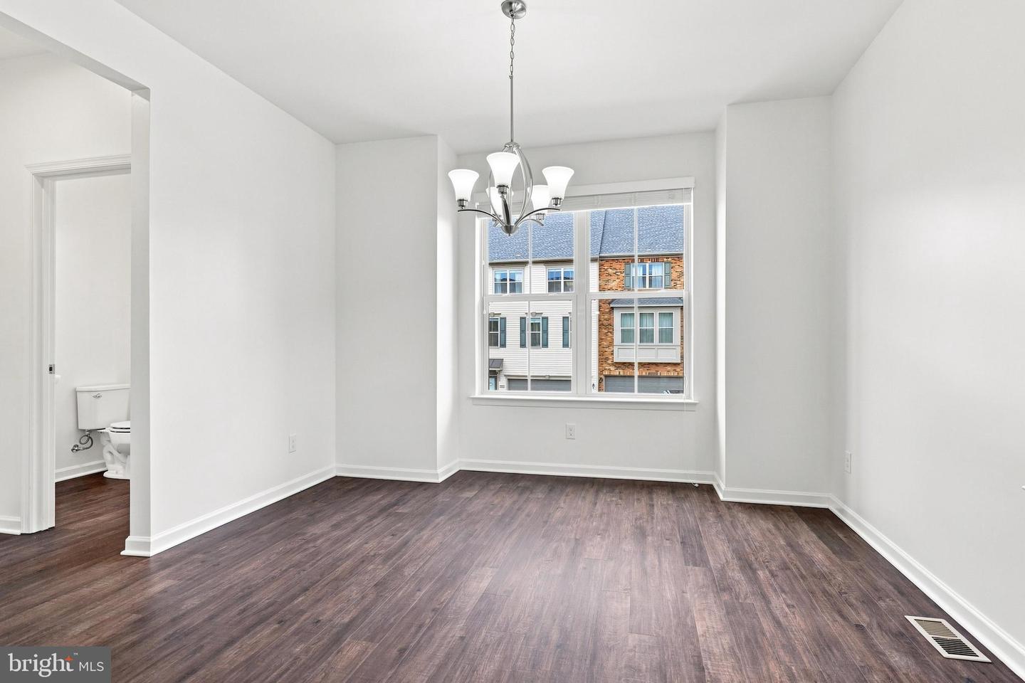 43433 Robey Sq Property Photo 27