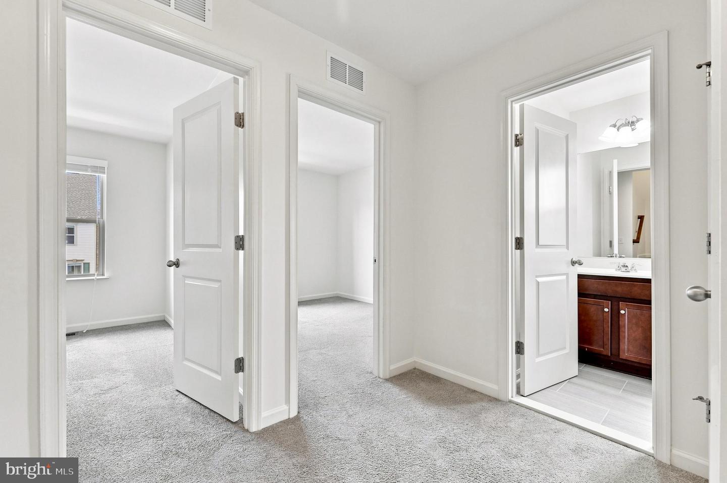 43433 Robey Sq Property Photo 41