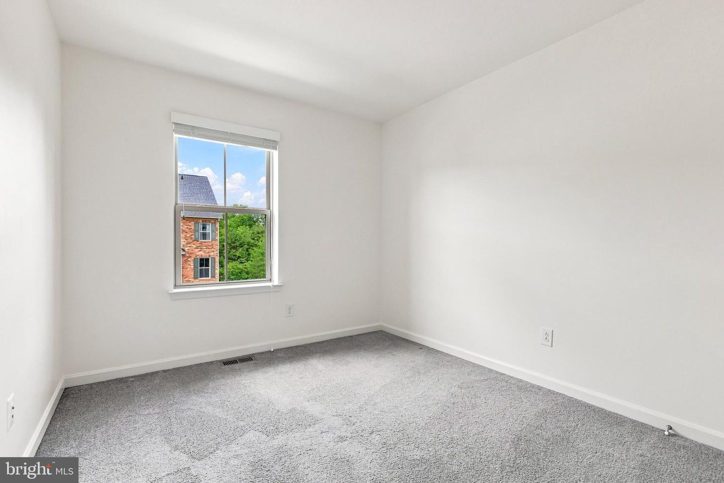 43433 Robey Sq Property Photo 47