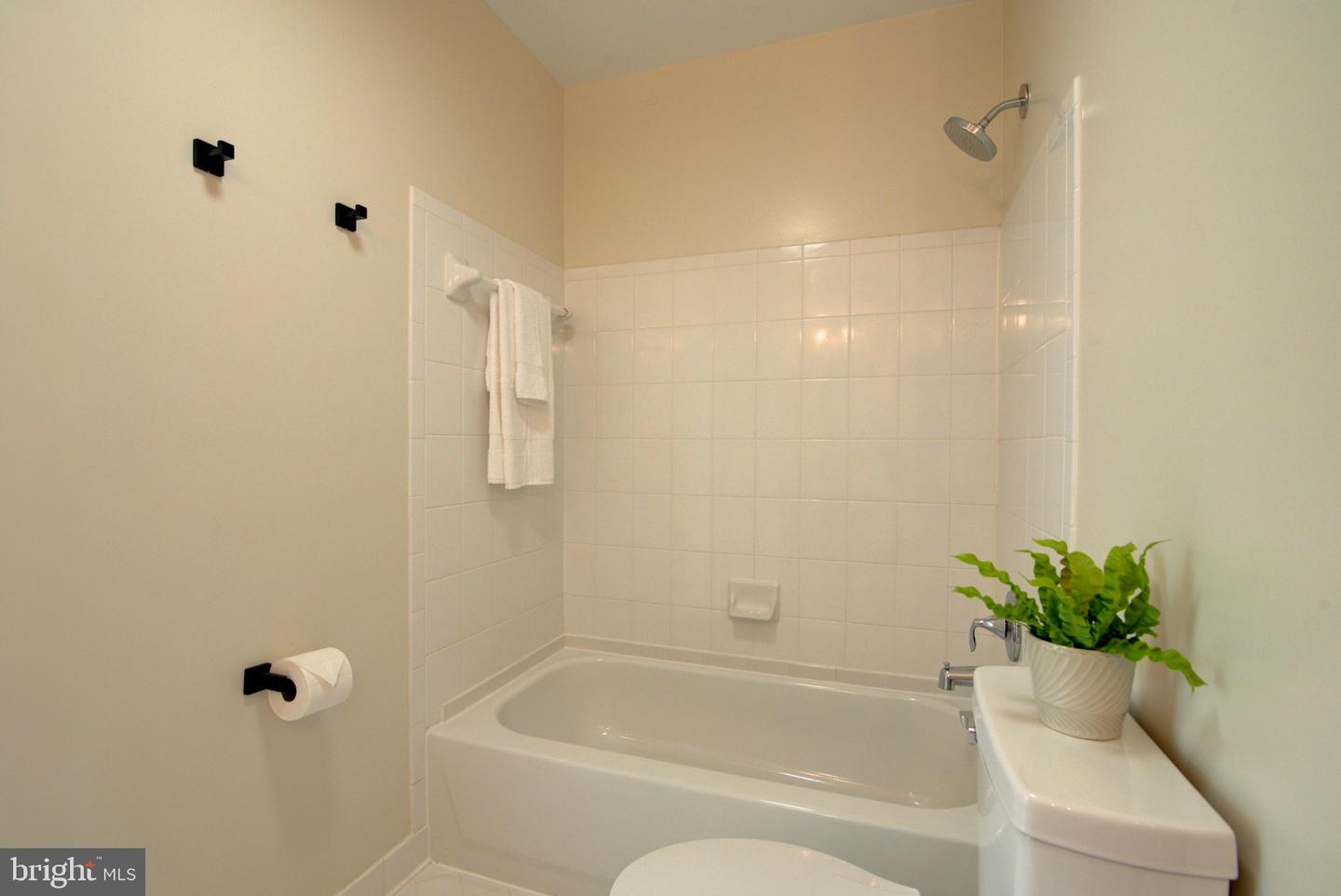 43242 Mission Hills Way Property Photo 17